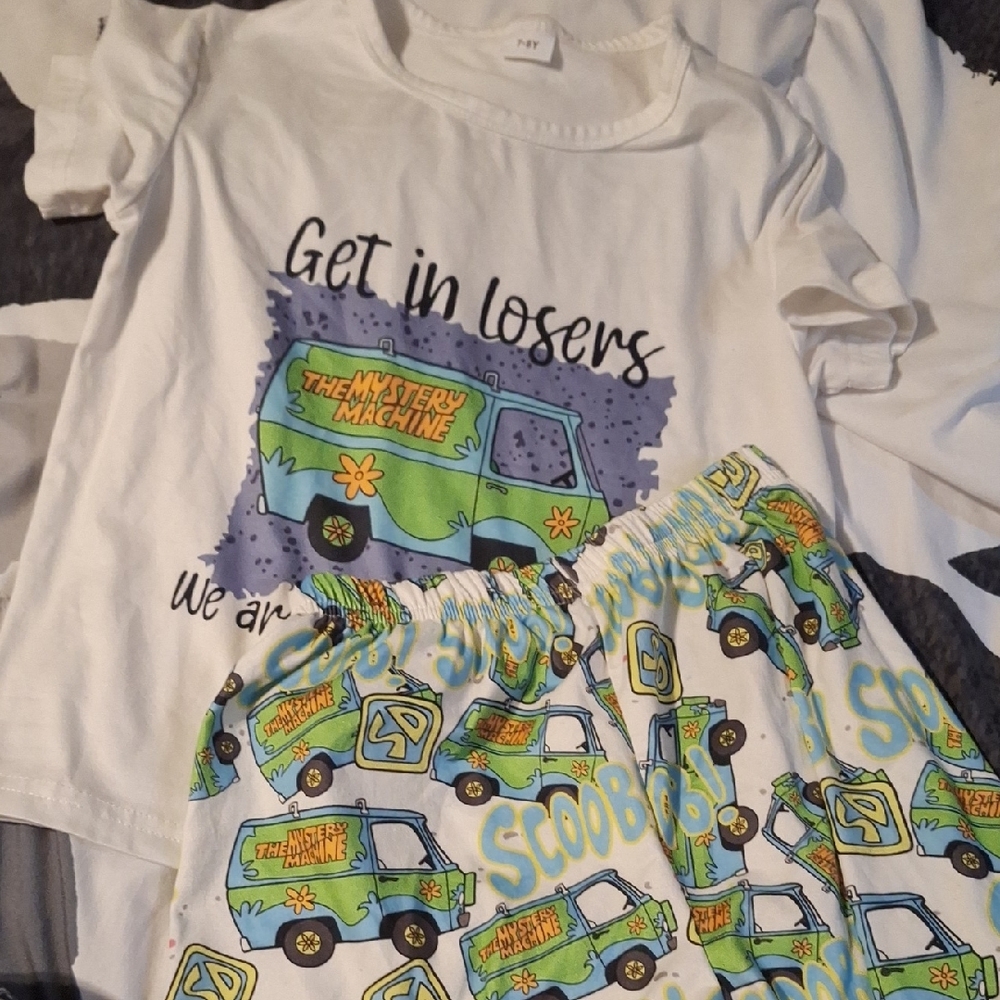 Scooby-Doo Pajama Set with Mystery Machine Print